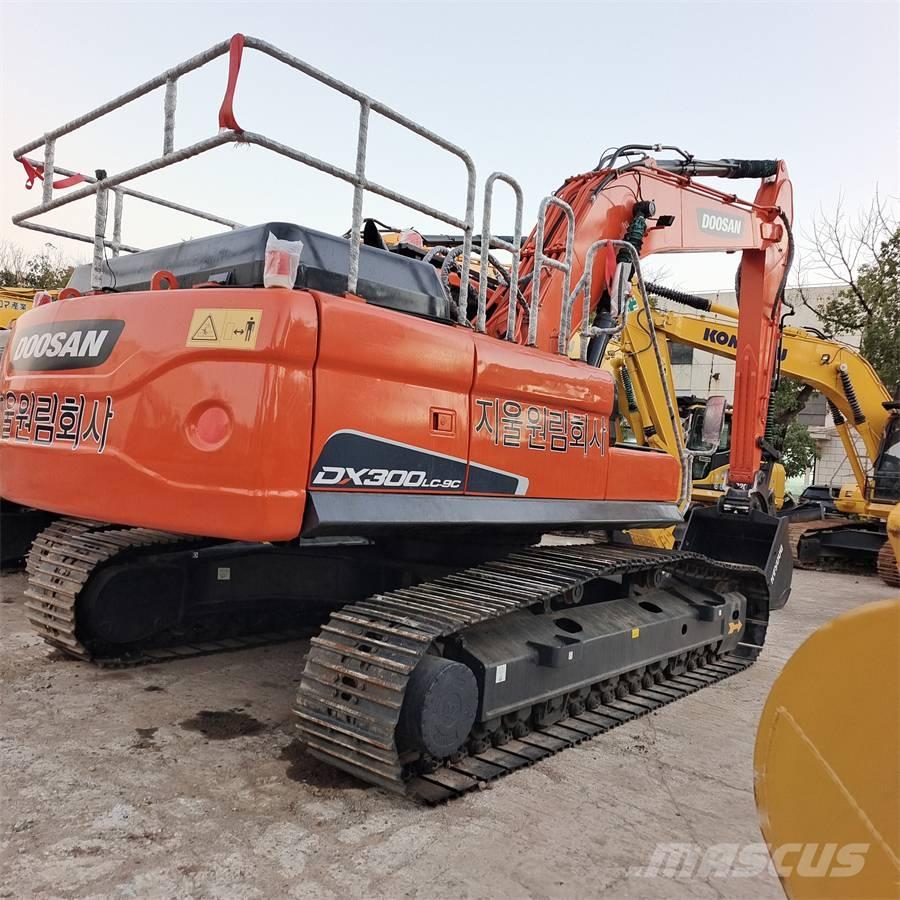 Doosan DX 300 LC-9C Гусеничные экскаваторы