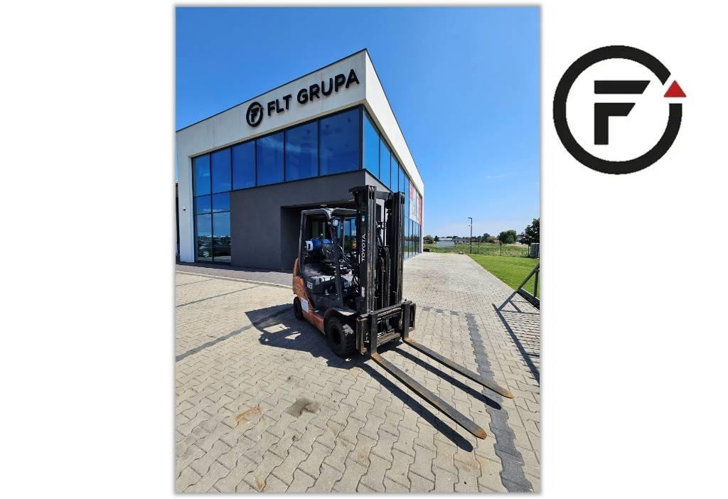Toyota 02-8 FGKF 20 Газовые погрузчики