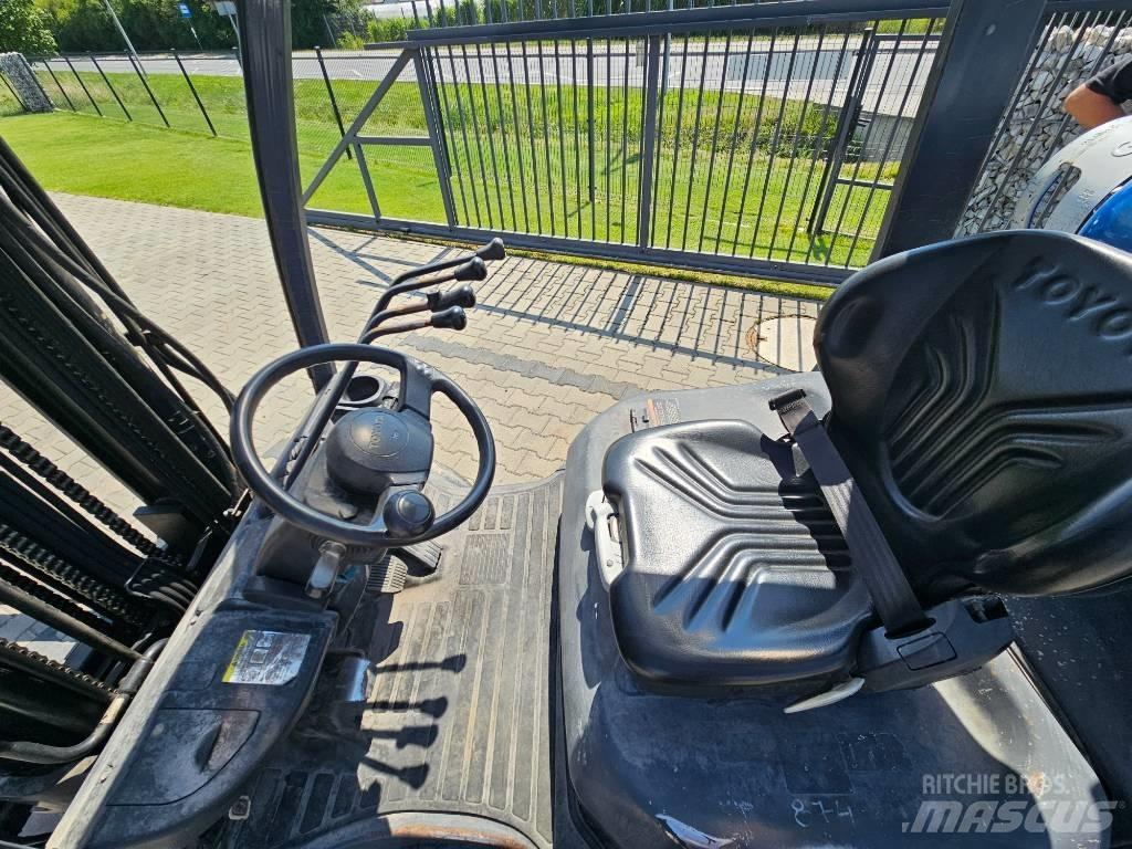 Toyota 02-8 FGKF 20 Газовые погрузчики