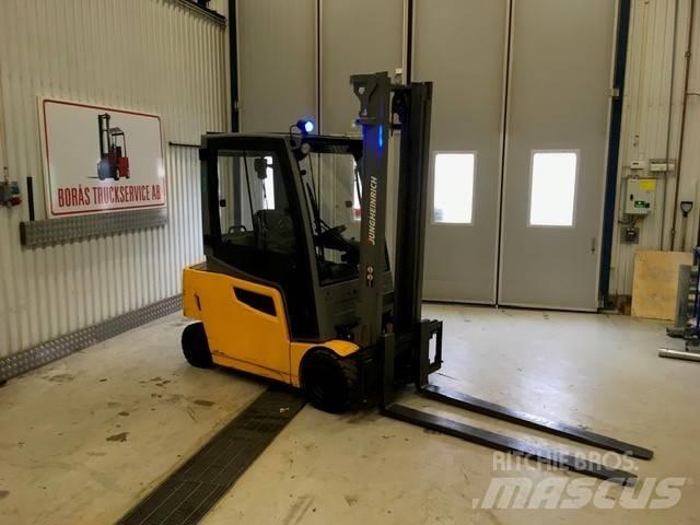 Jungheinrich EFG 320 Электропогрузчики