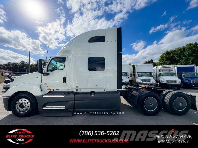 International LT Специальные грузовики