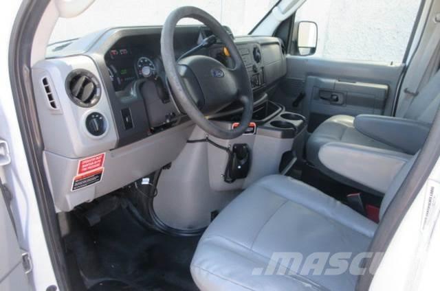 Ford E350 Грузовые эвакуаторы