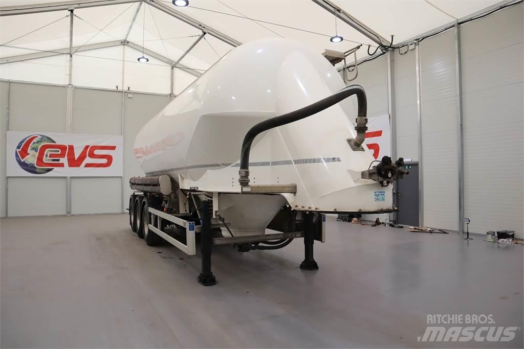 LAG CEMENT POWDER TANKER Прочие прицепы