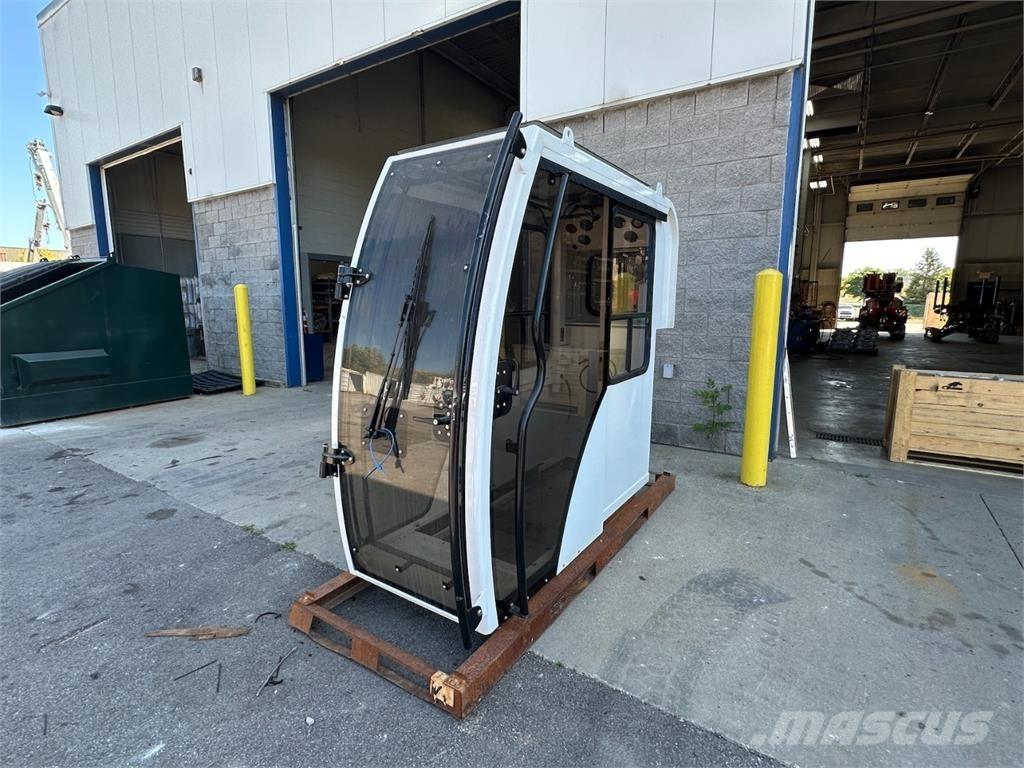 Altec  Другие грузоподъемные машины