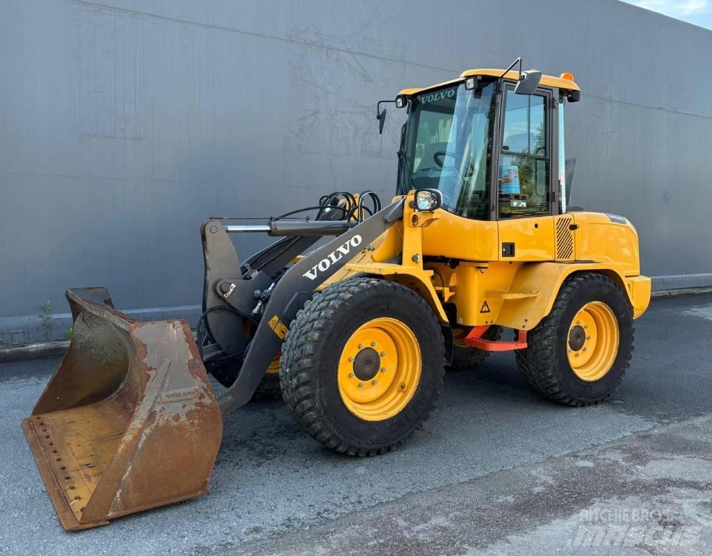 Volvo L 30 GS Фронтальные погрузчики
