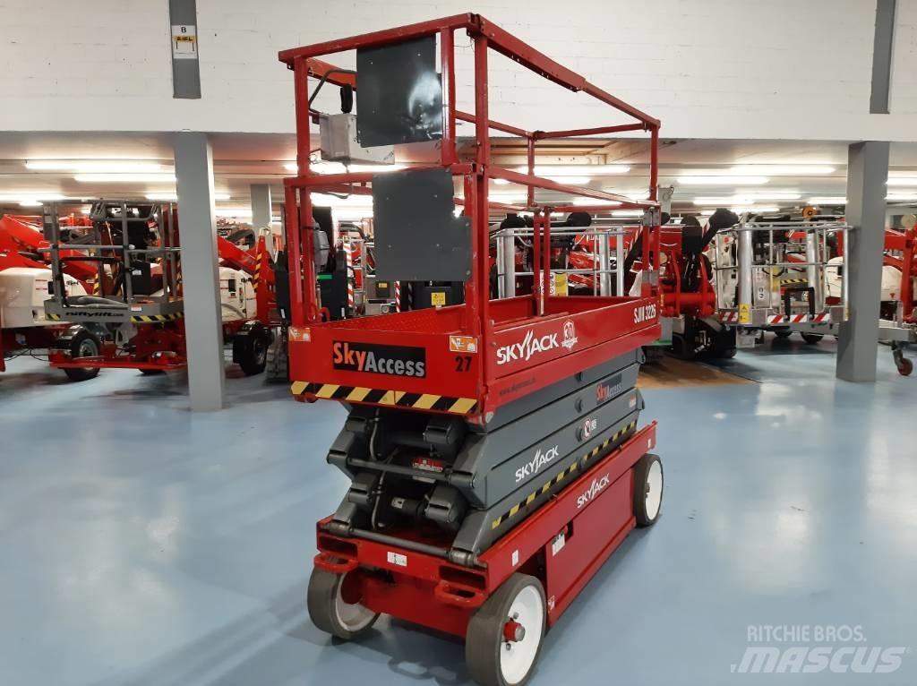 SkyJack SJIII 3226 Ножничные подъемники