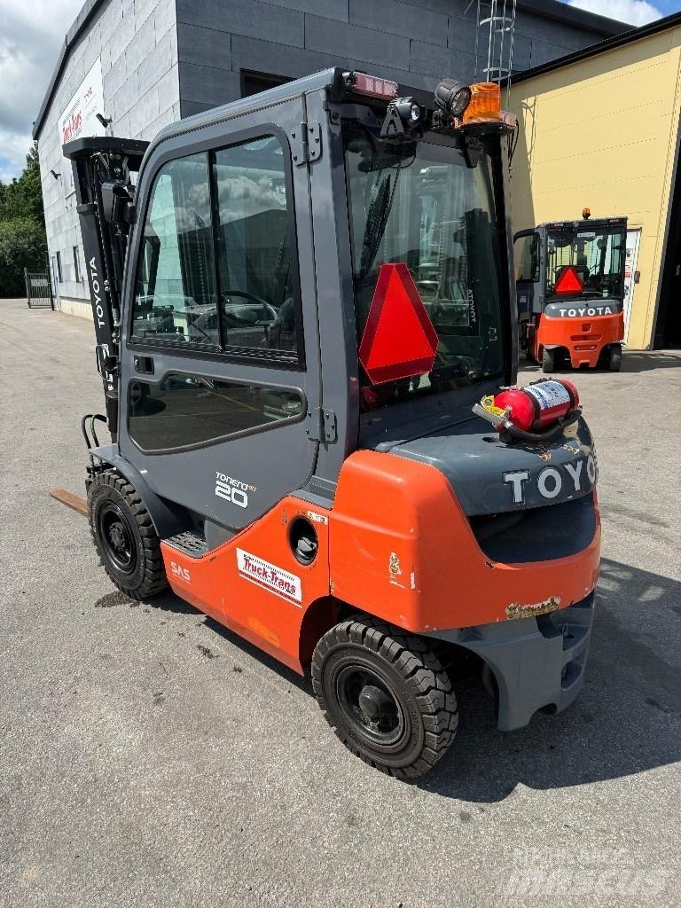 Toyota 06-8FD20F Дизельные погрузчики