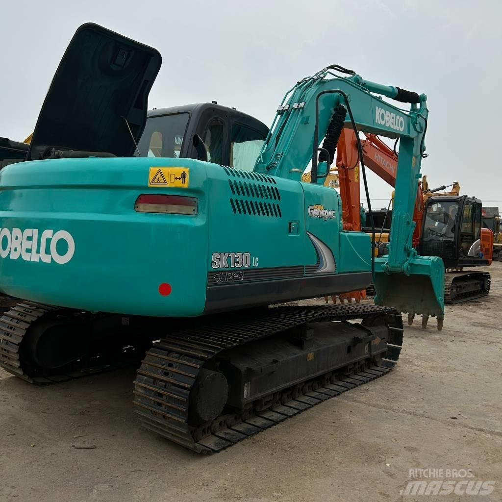 Kobelco 130 Гусеничные экскаваторы