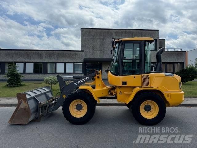 Volvo L 35 G Фронтальные погрузчики