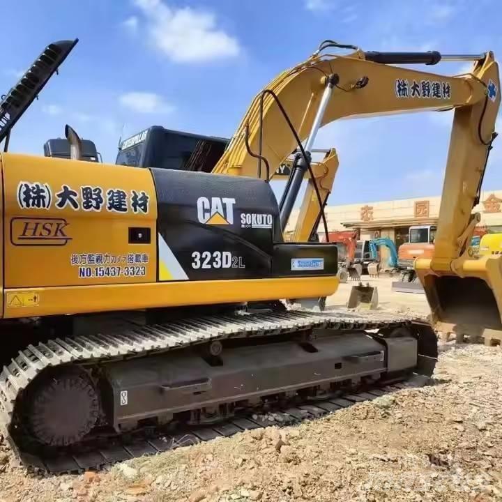 CAT CAT323D2L Гусеничные экскаваторы