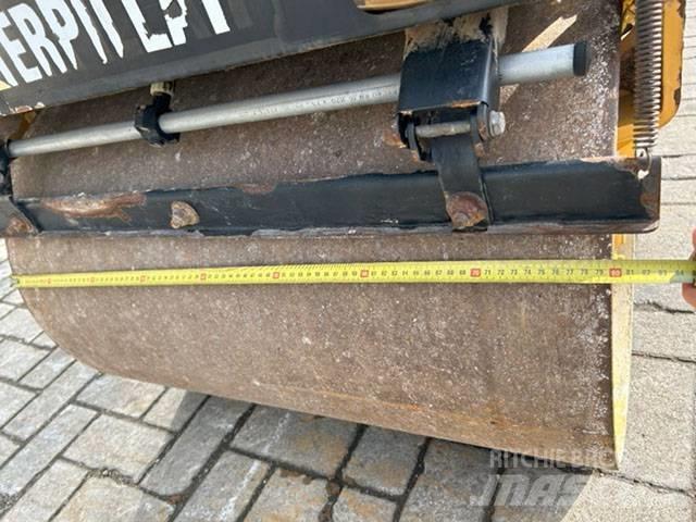 CAT CB 114 Катки тротуарные