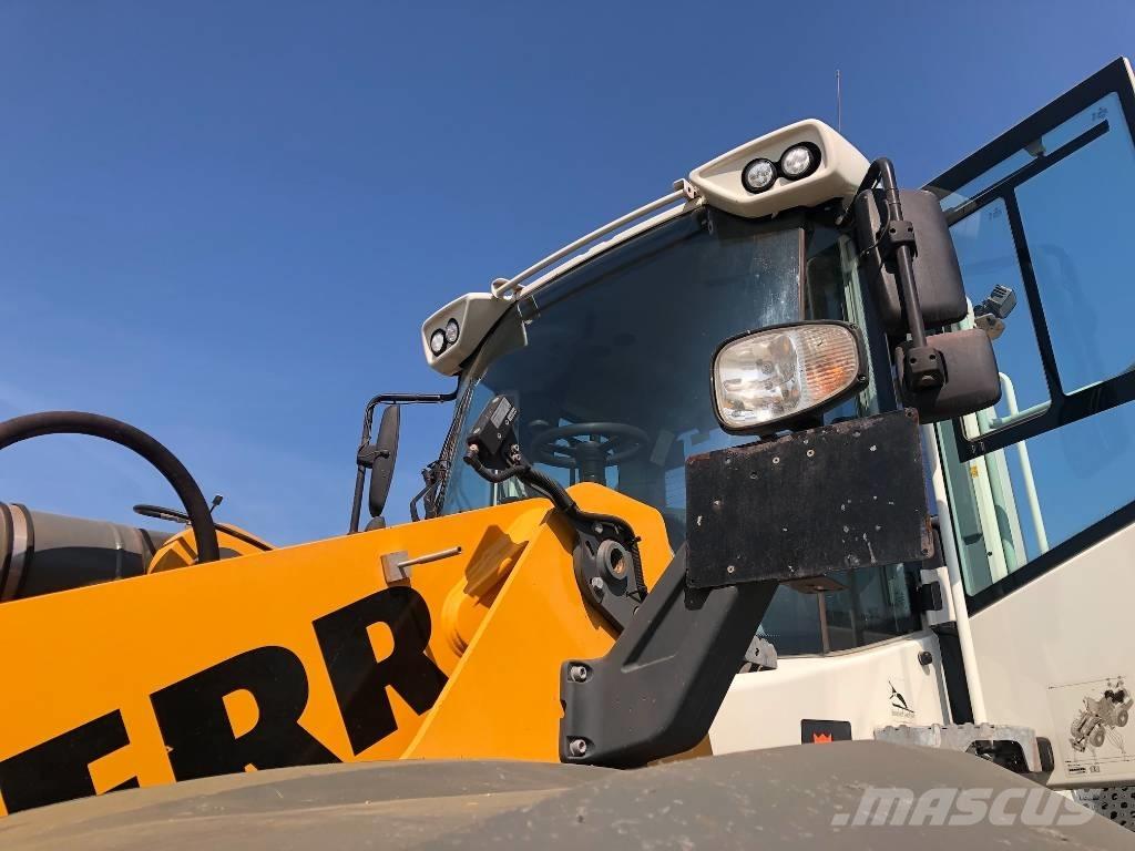 Liebherr L 566 Фронтальные погрузчики