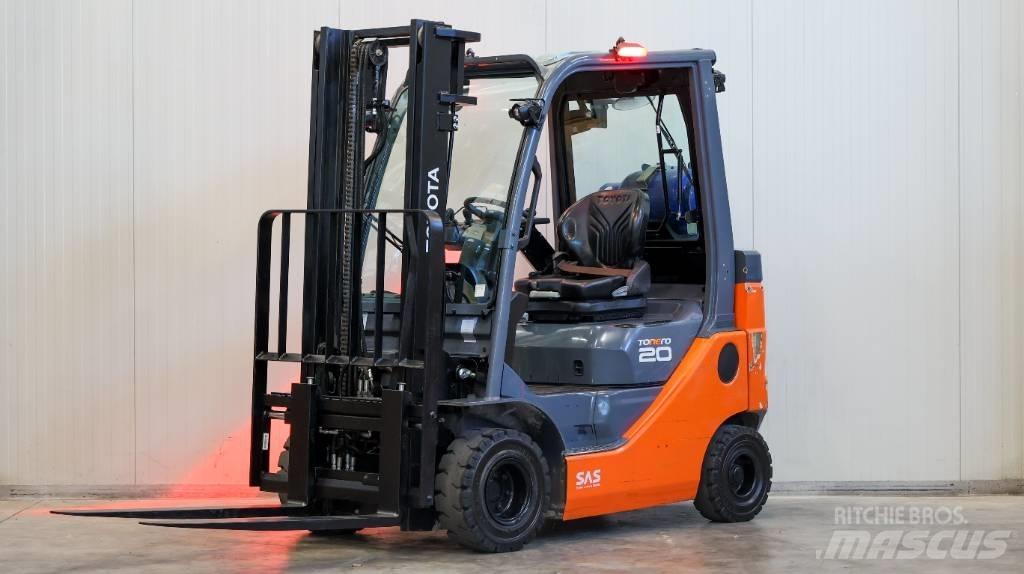 Toyota 02-8 FGKF 20 Газовые погрузчики