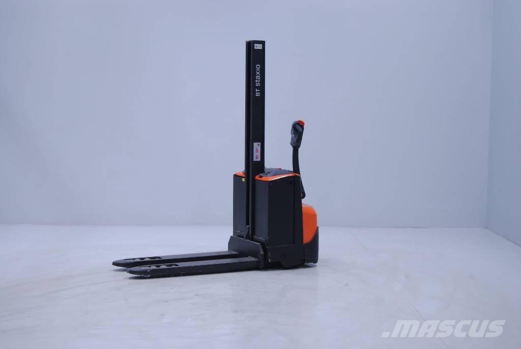 Toyota SWE080L Ручные штабелёры с электроподъёмом