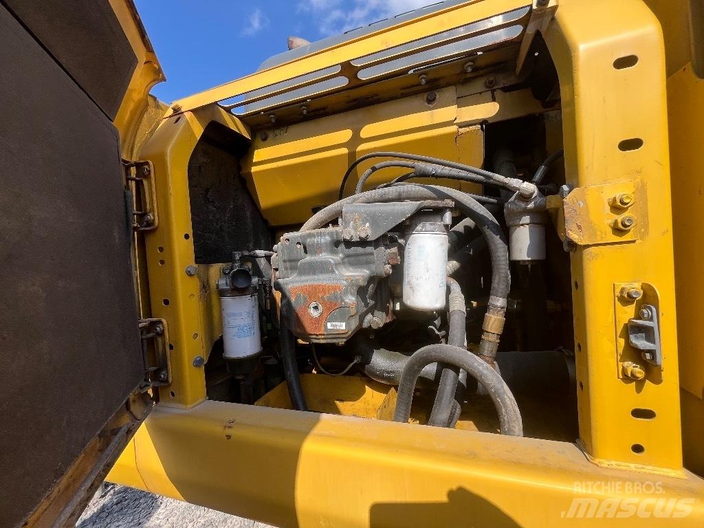 Komatsu Pc240-7 Гусеничные экскаваторы