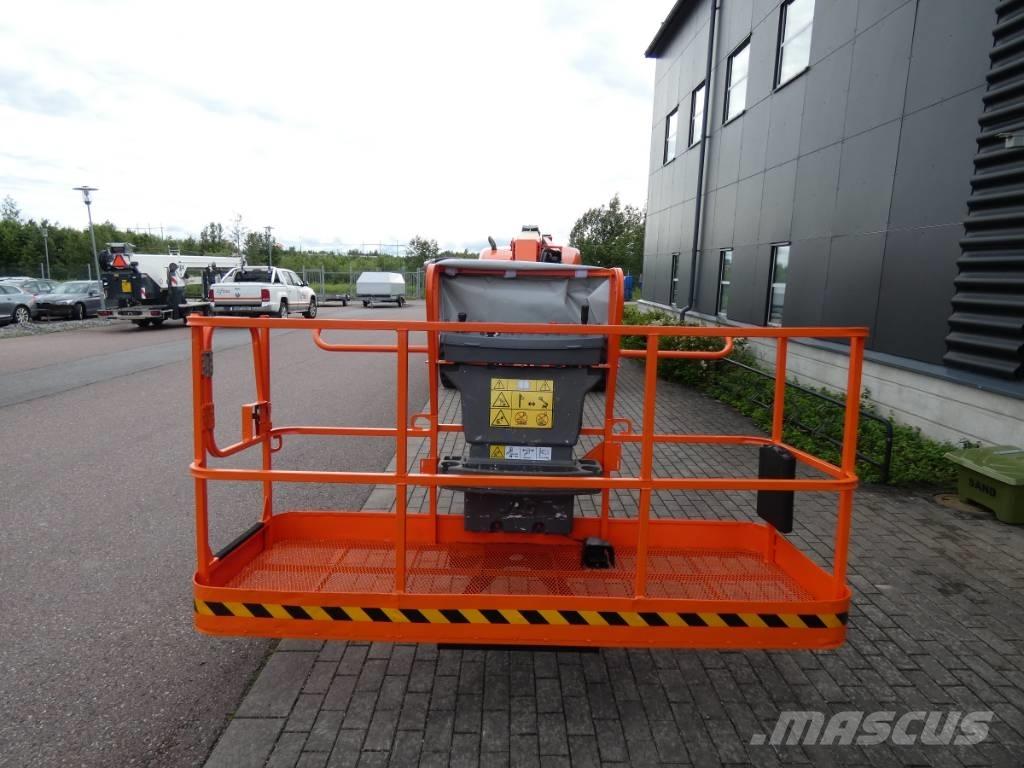JLG 660 SJ Bomlift Коленчатые подъемники