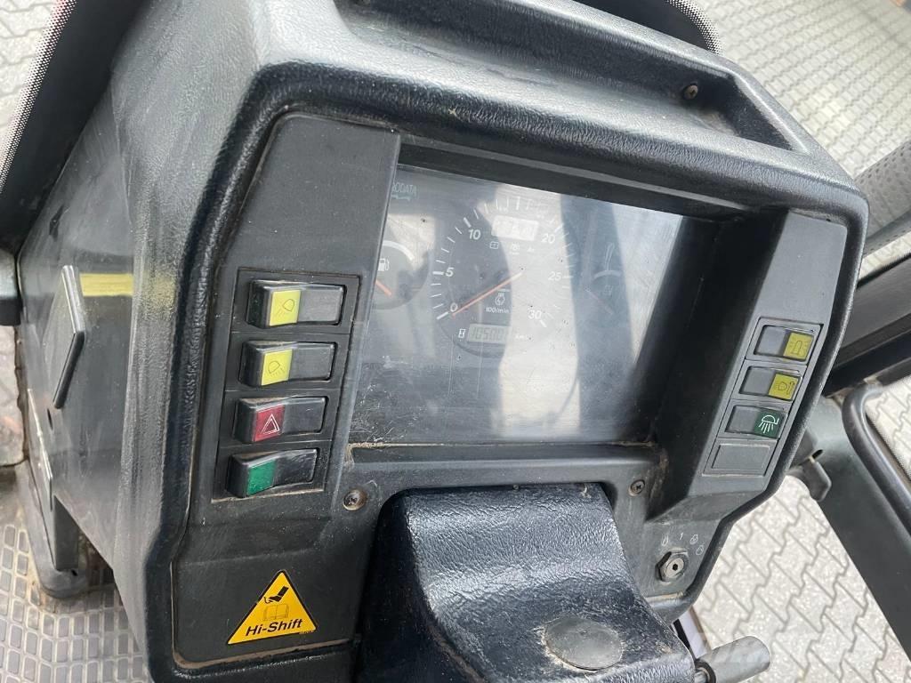 Valtra 6600 tractor Трактора