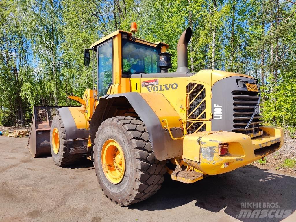 Volvo 110F Фронтальные погрузчики