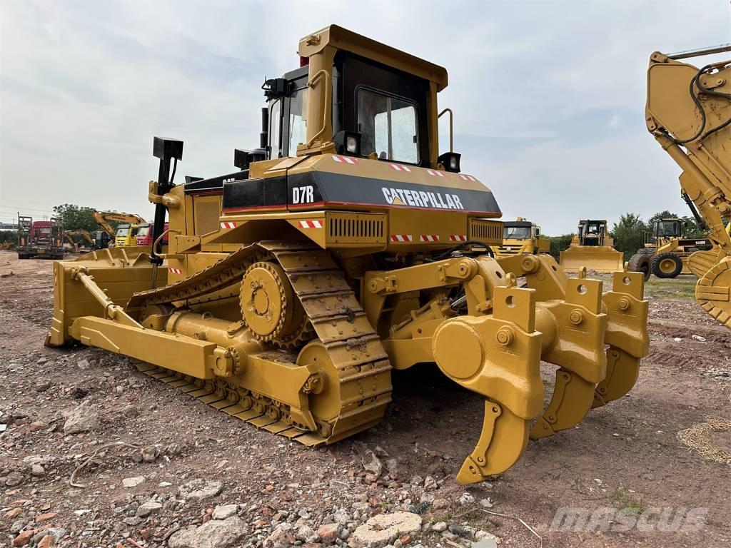 CAT D 7 R Гусеничные бульдозеры