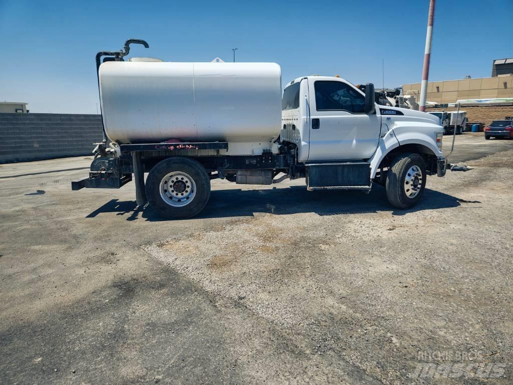 Ford F 650 SD Поливочные машины