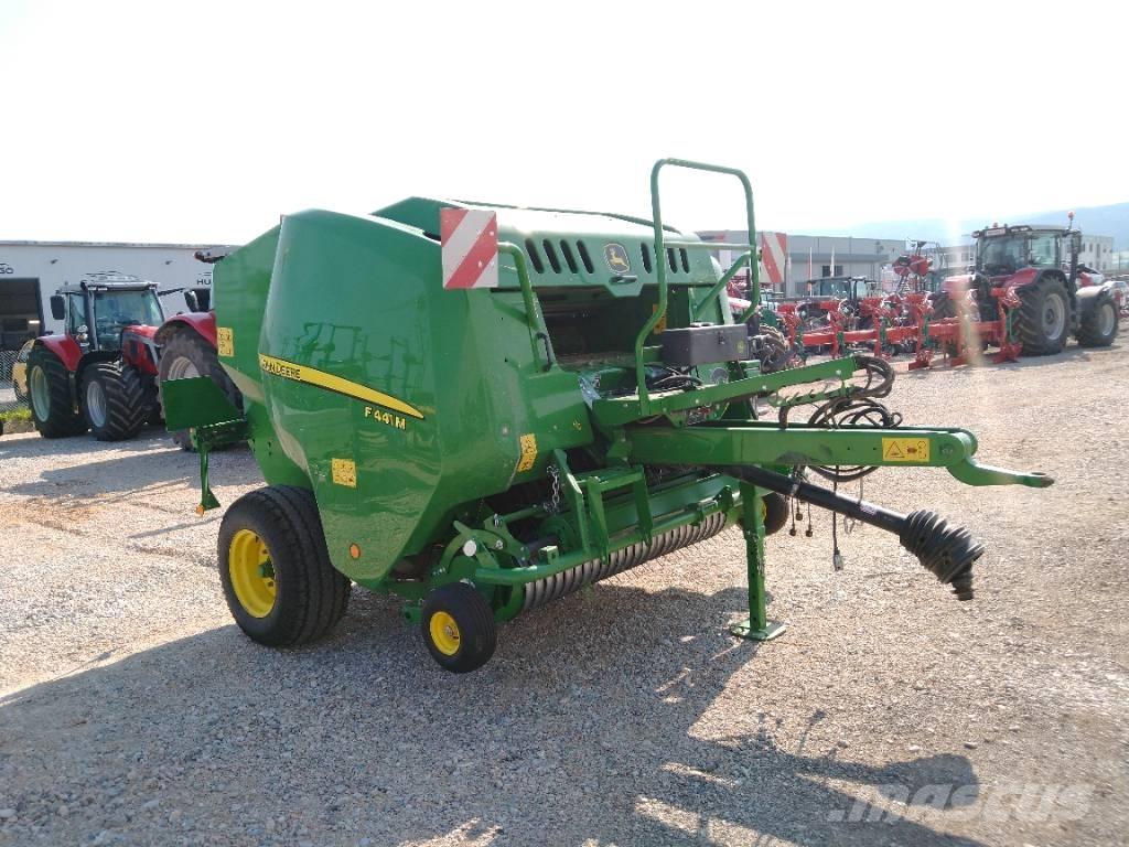 John Deere F441M Рулонные пресс-подборщики