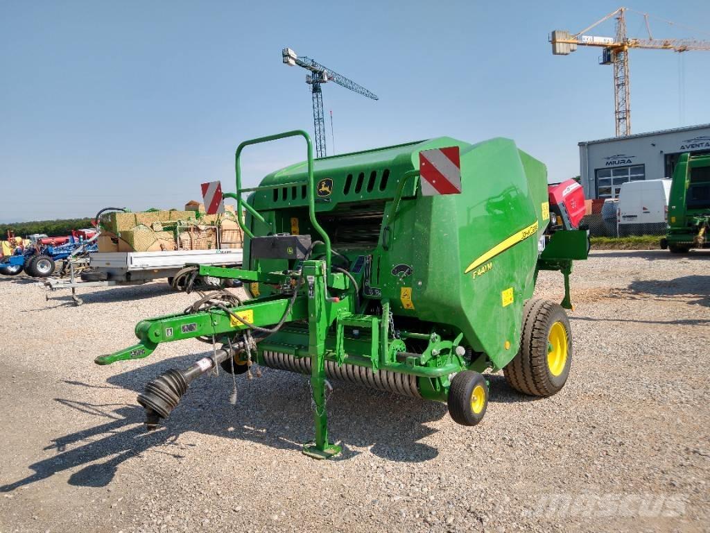 John Deere F441M Рулонные пресс-подборщики