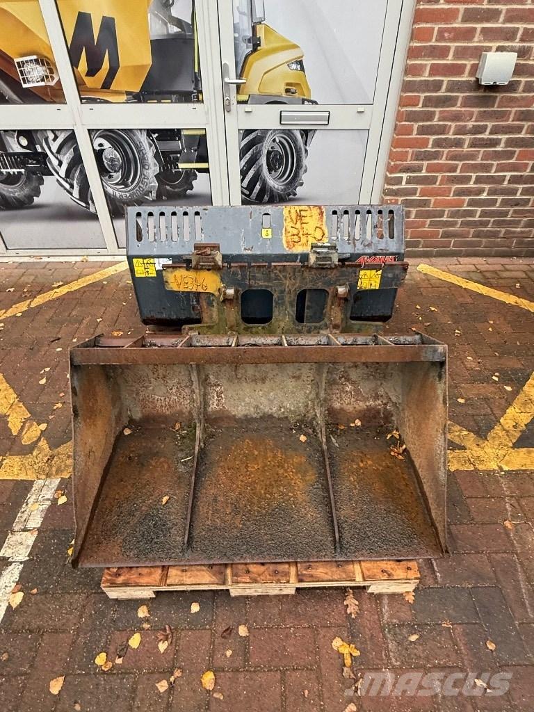 Avant 528 Малые погрузчики