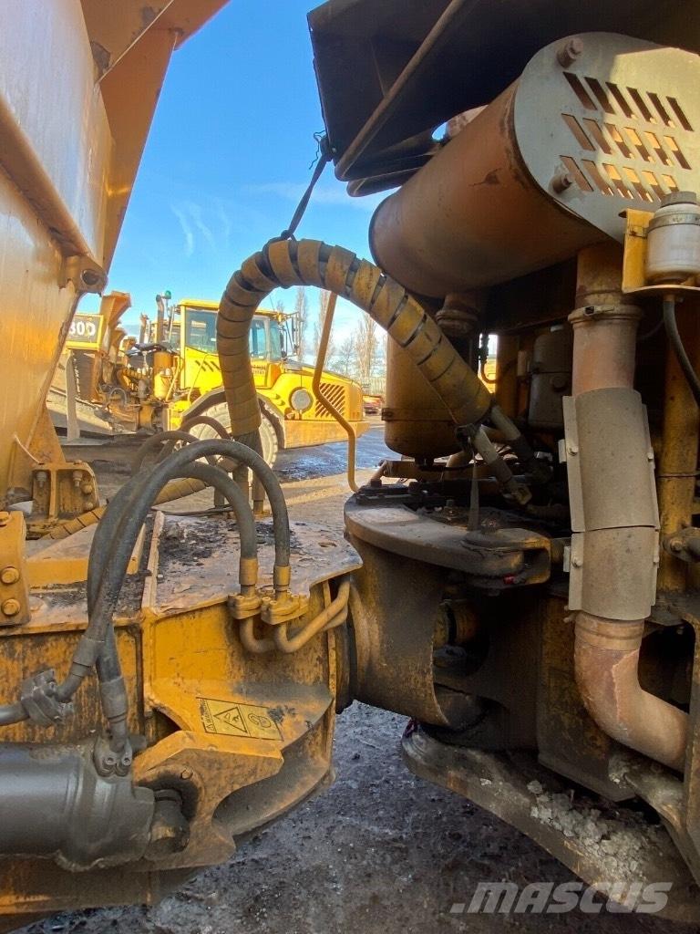 Volvo A 25 D Шарнирно-сочленённые самосвалы