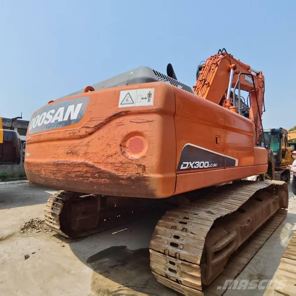 Doosan DX 300 LC Гусеничные экскаваторы