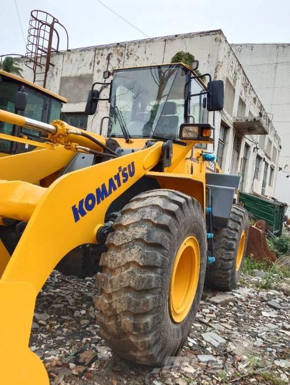 Komatsu WA 320-5 Фронтальные погрузчики