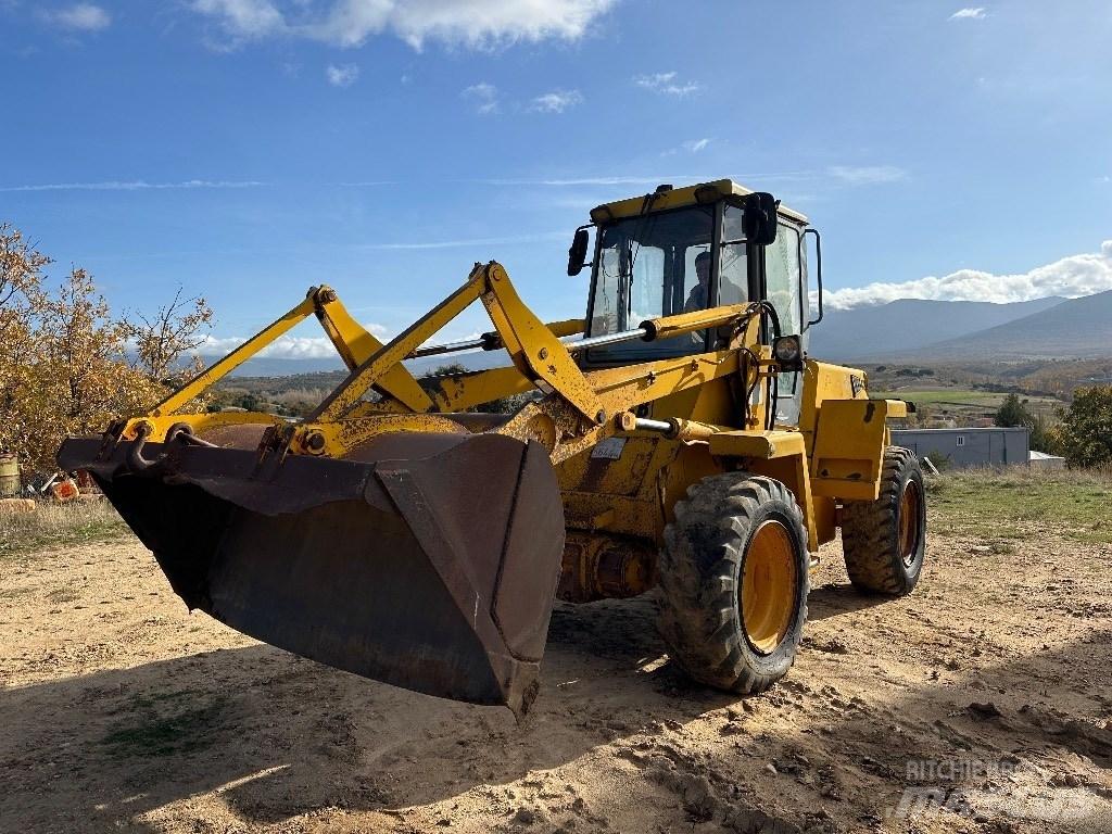 JCB 415 Фронтальные погрузчики