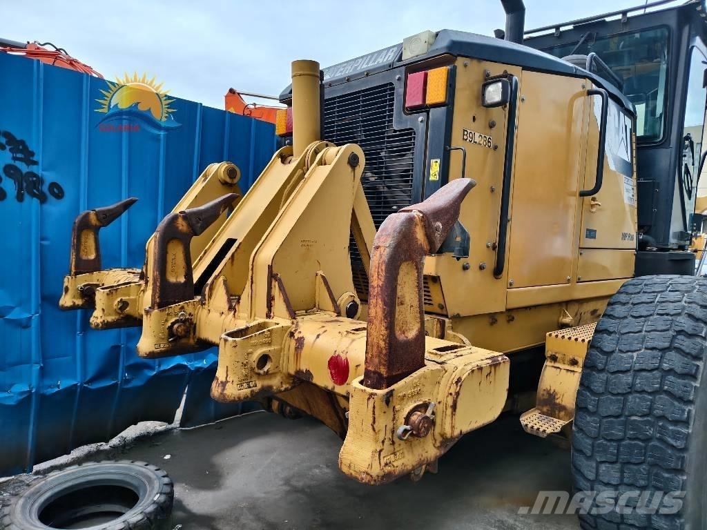 CAT 160 M Грейдеры