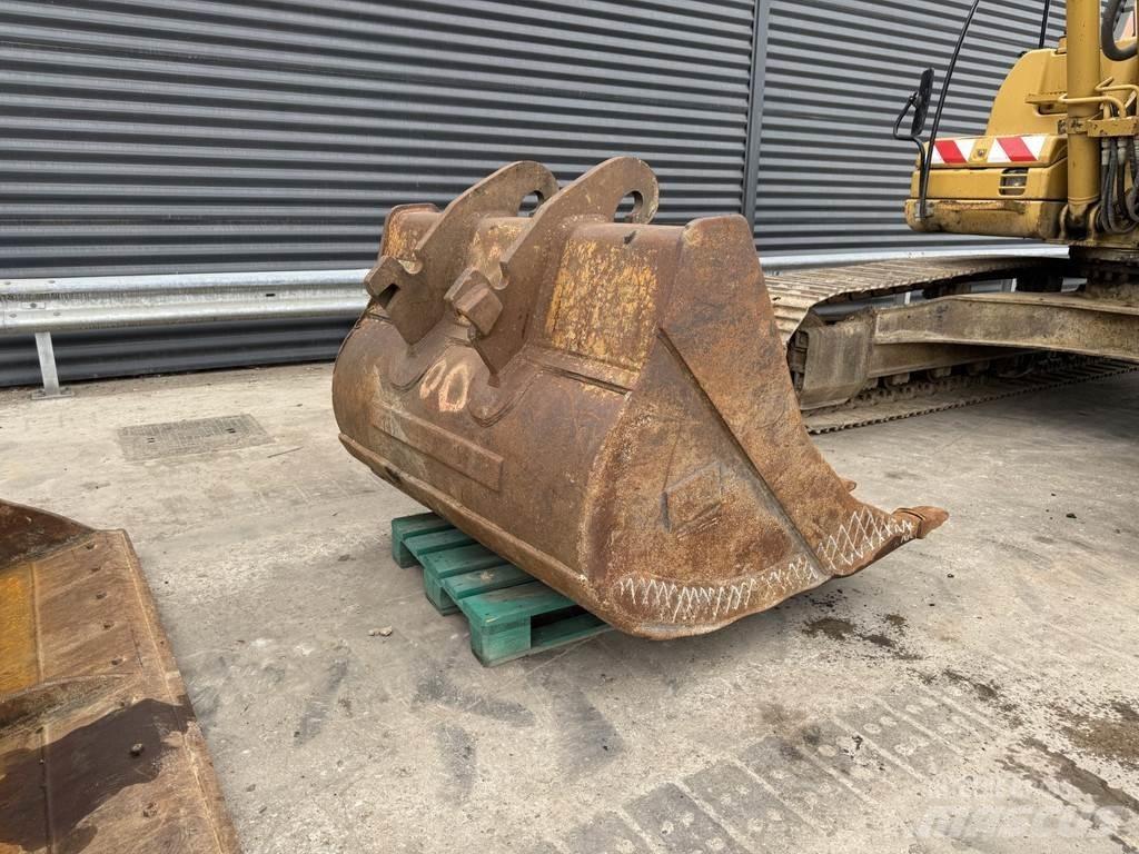 CAT 320 DL Гусеничные экскаваторы