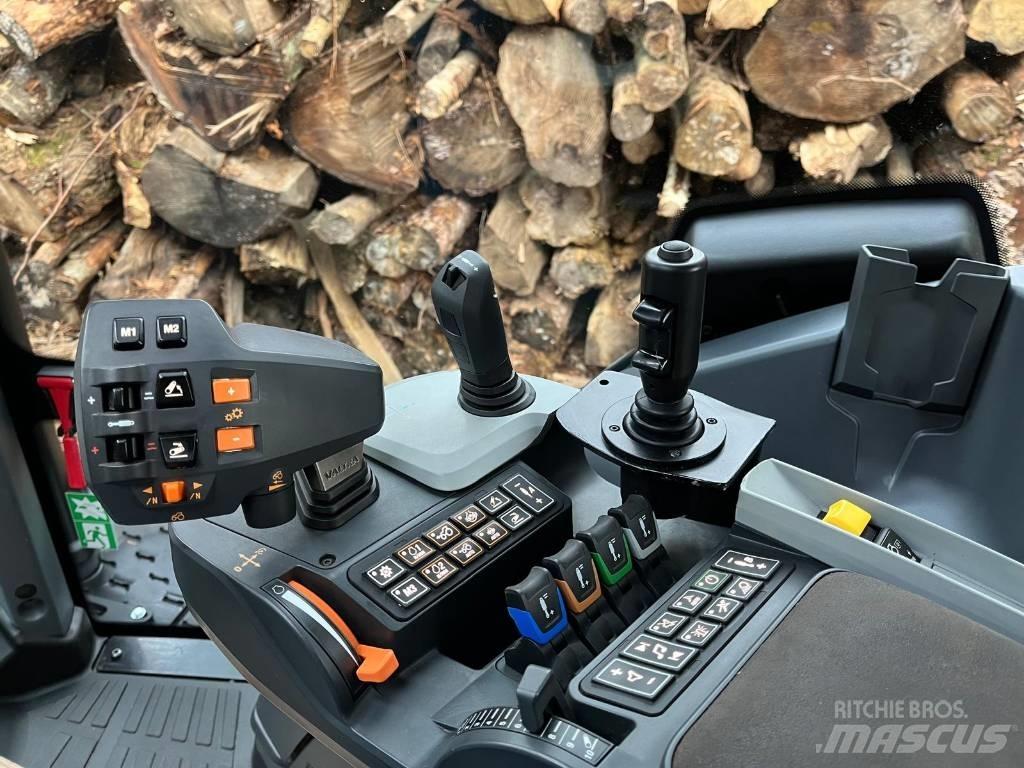Valtra T 255 Versu Трактора