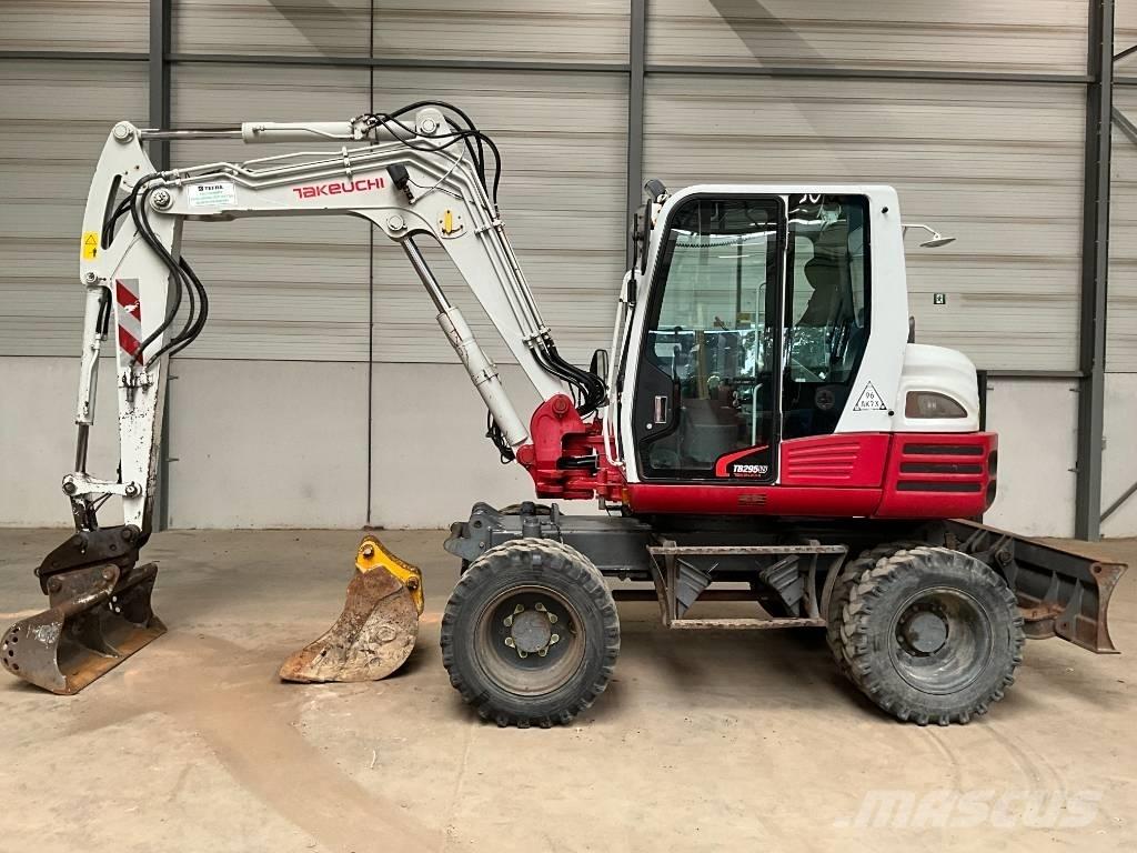 Takeuchi TB 295 W Колёсные экскаваторы