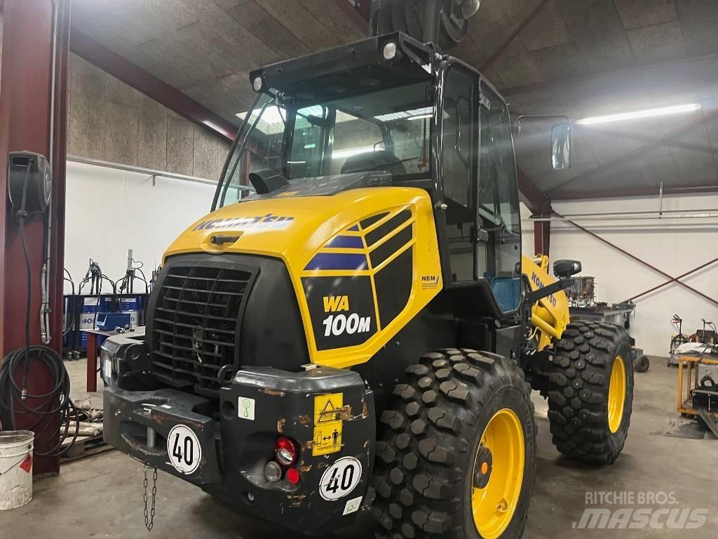 Komatsu WA100-8 Малые погрузчики