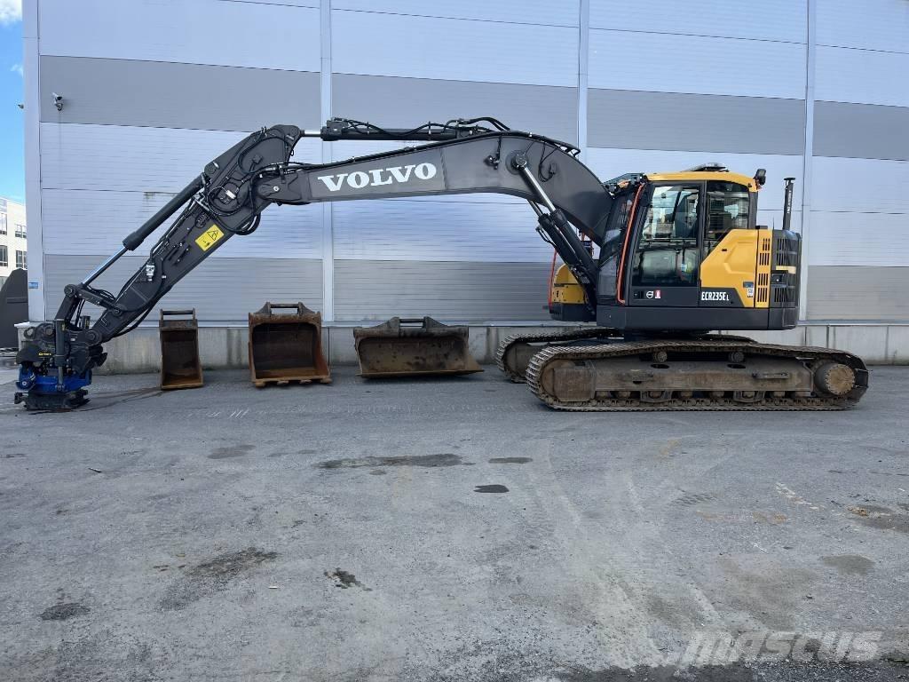 Volvo ECR235EL Гусеничные экскаваторы