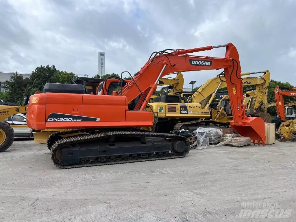 Doosan DX 300 Гусеничные экскаваторы