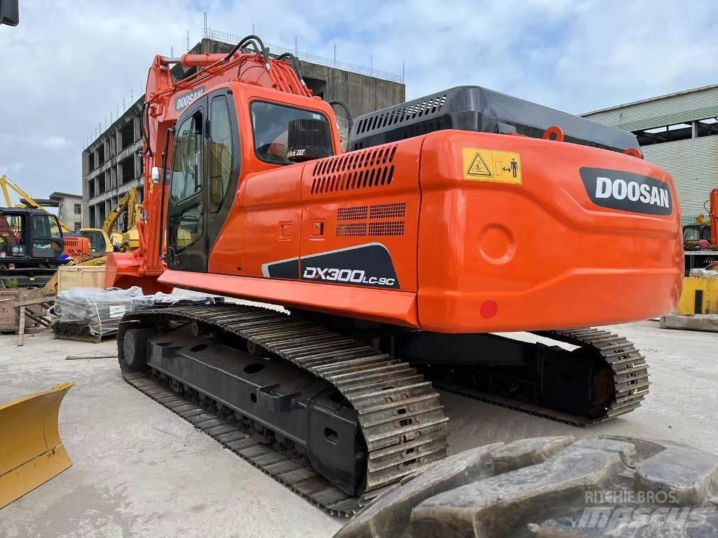 Doosan DX 300 Гусеничные экскаваторы