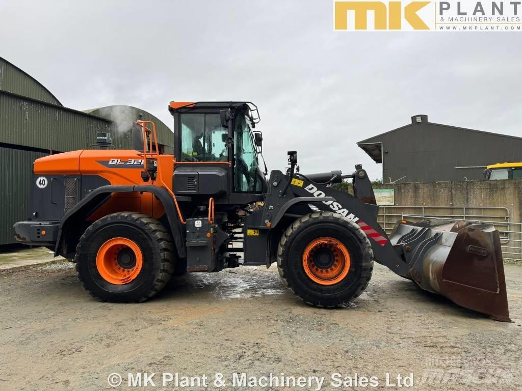 Doosan DL 320-7 Фронтальные погрузчики