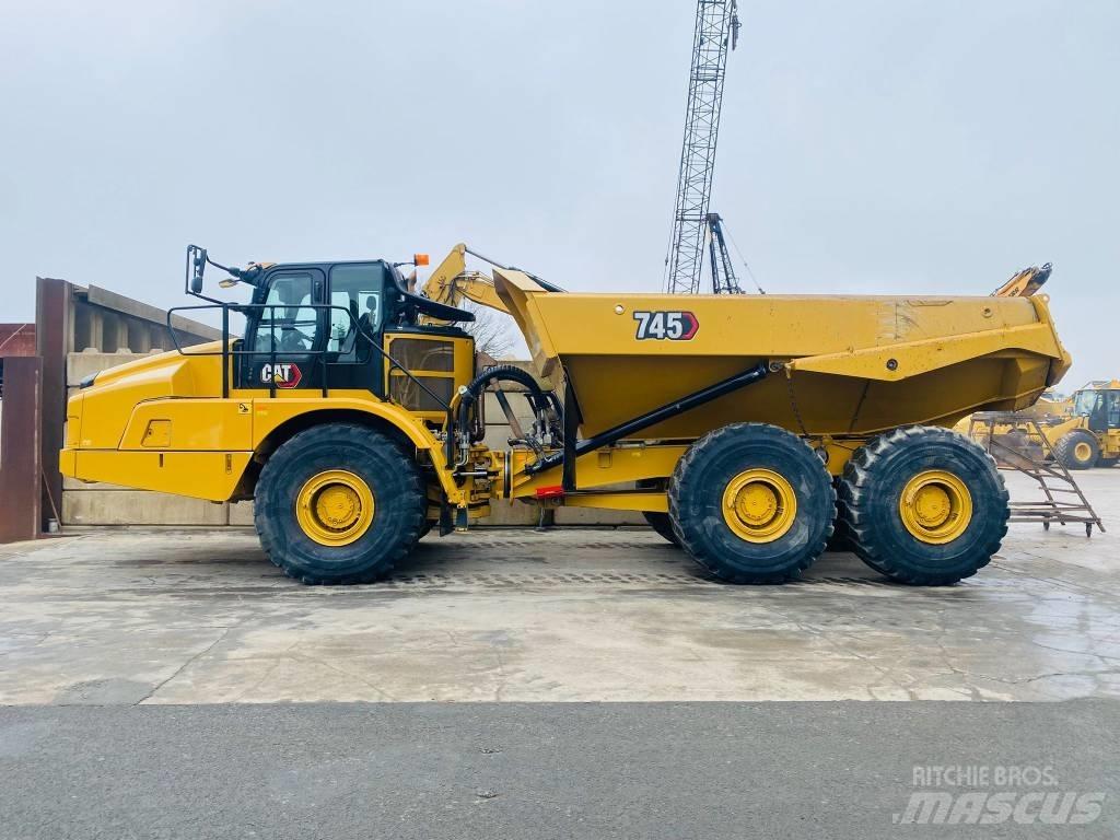 CAT 745 Шарнирно-сочленённые самосвалы