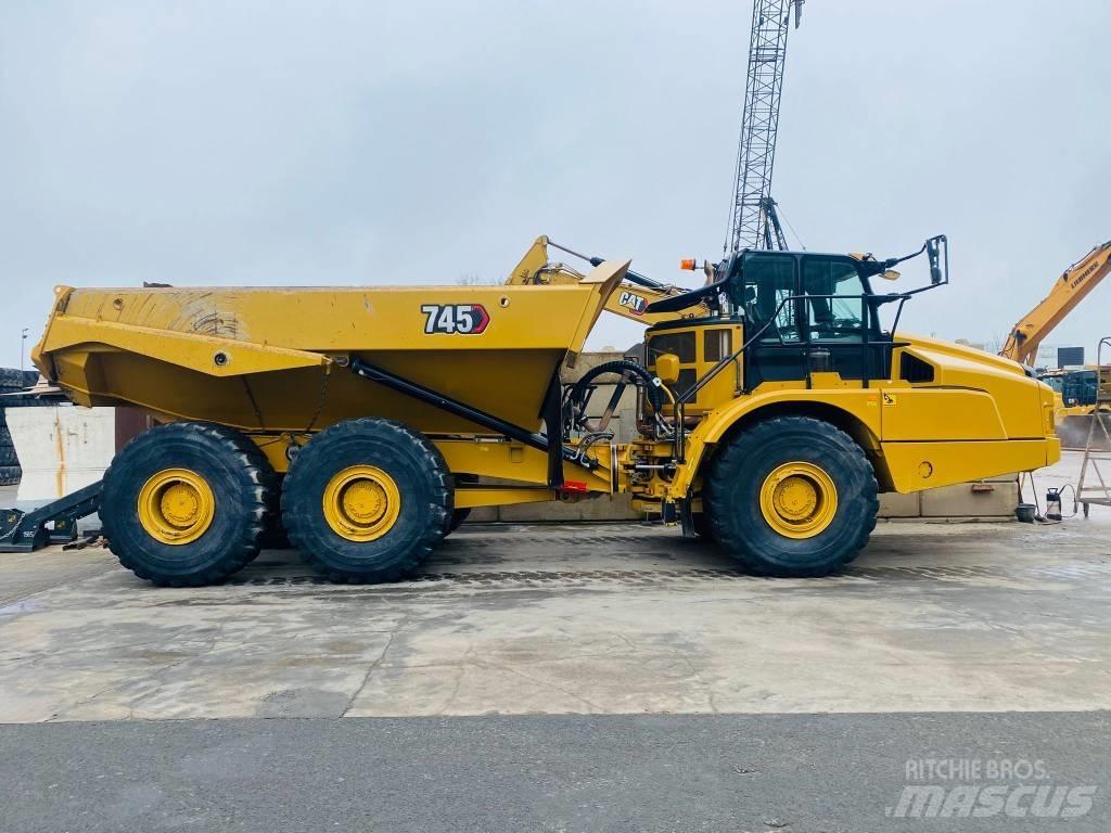 CAT 745 Шарнирно-сочленённые самосвалы