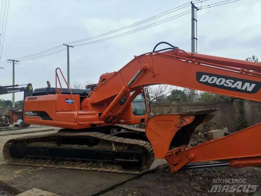 Doosan DH225LC-9 Гусеничные экскаваторы