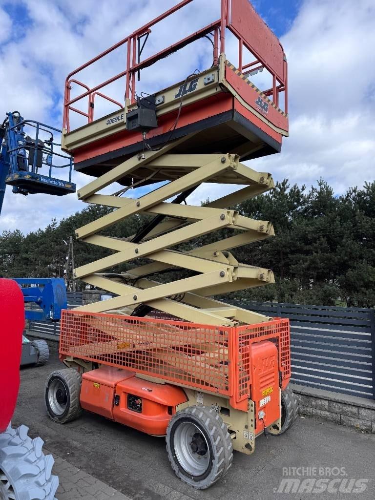 JLG 4069 Ножничные подъемники