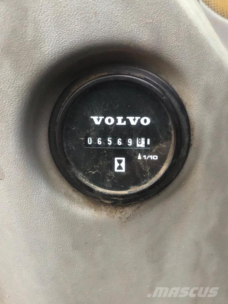 Volvo ECR 235 E Гусеничные экскаваторы