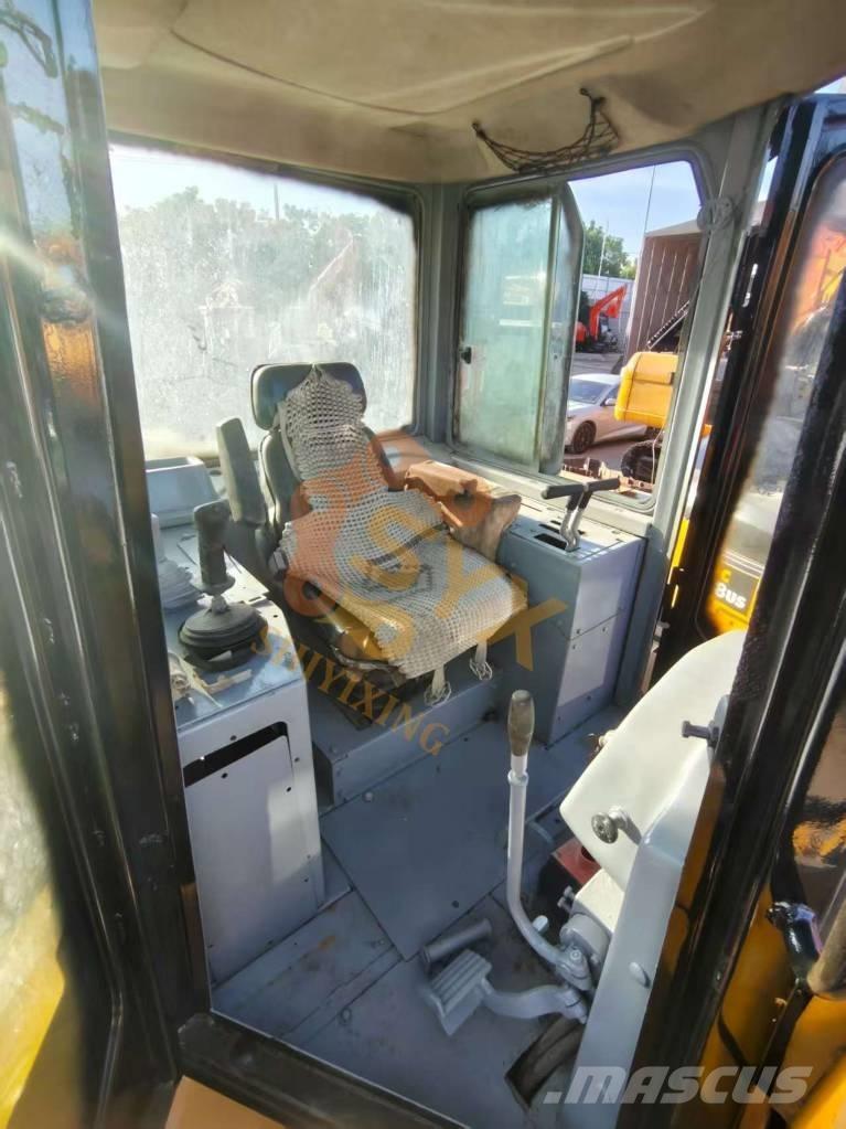 CAT D6G Гусеничные бульдозеры