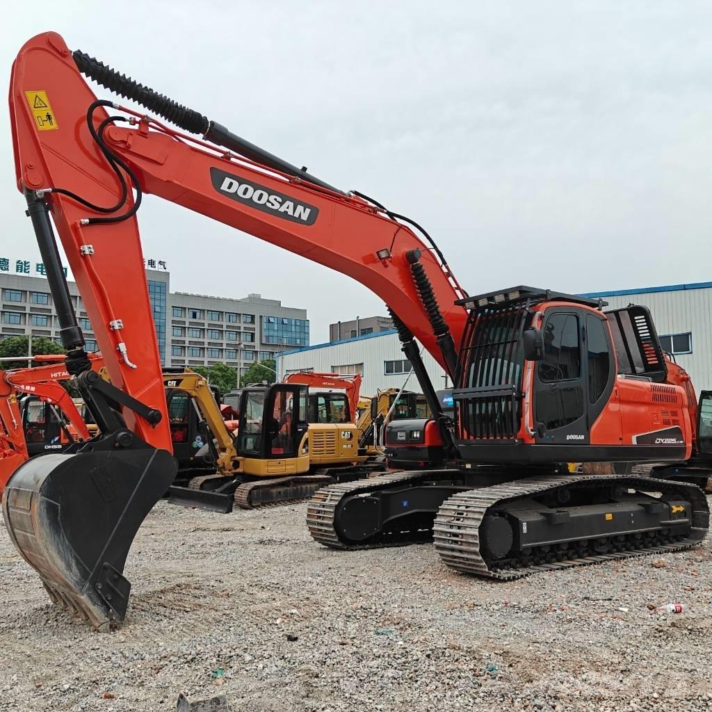 Doosan DX 225 LCA Гусеничные экскаваторы
