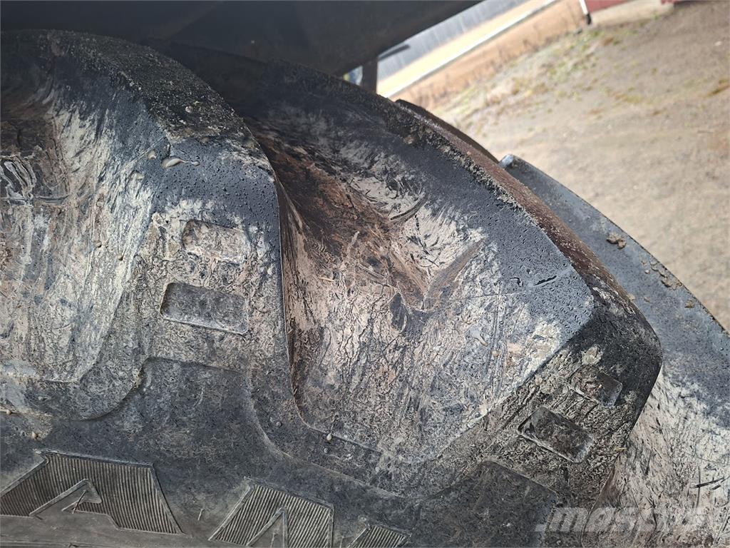 Valtra T154 Versu Трактора