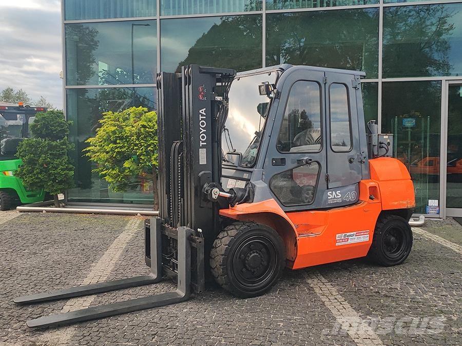 Toyota 02-7FD35 Дизельные погрузчики