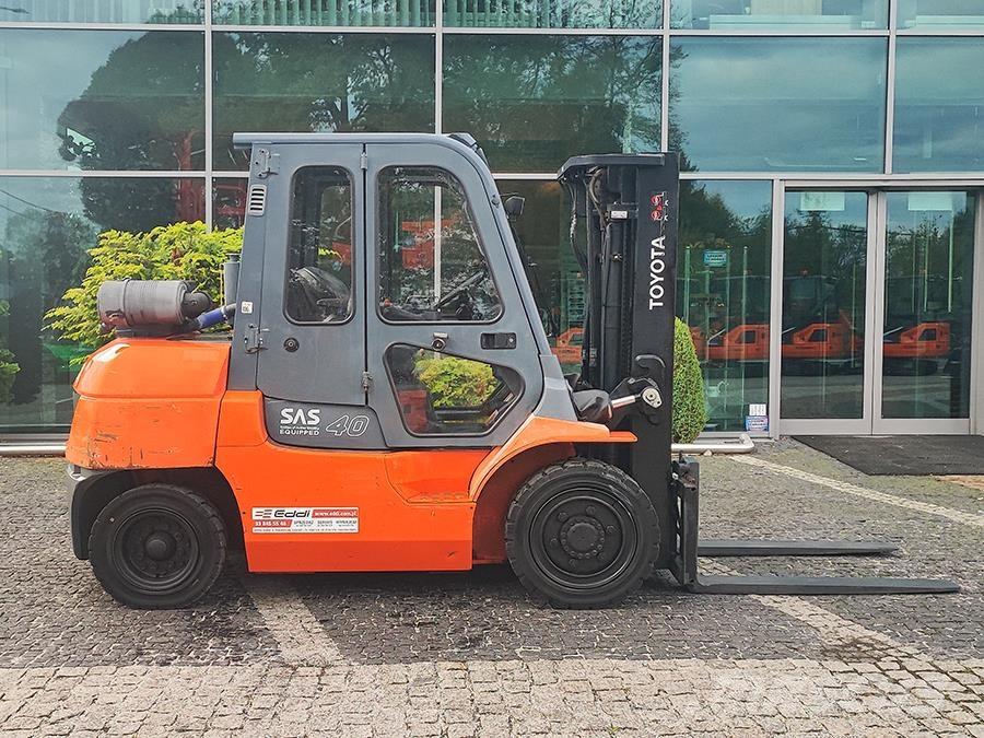 Toyota 02-7FD35 Дизельные погрузчики